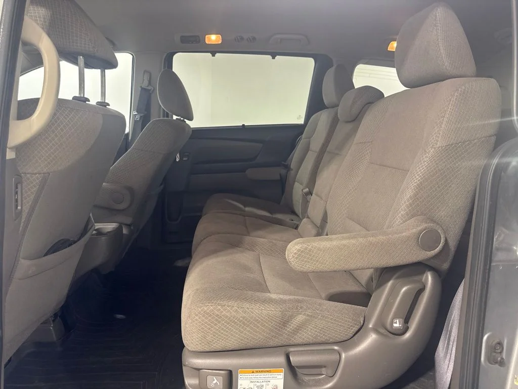 Used 2016 Lunar Silver Metallic Honda SE image 21