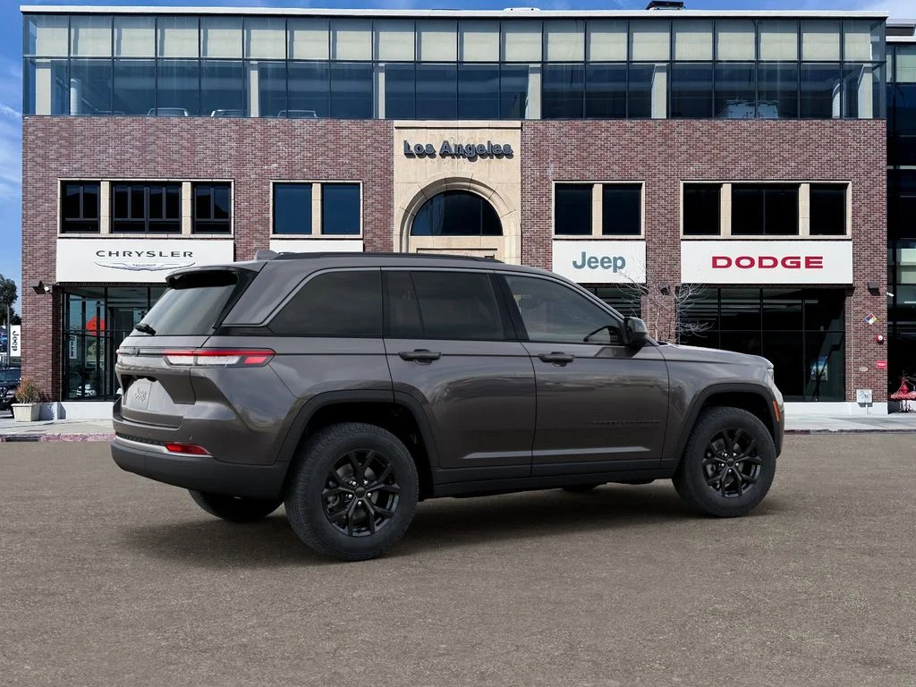 New 2026 Baltic Gray Metallic Clear-Coat Exterior Paint Jeep Altitude image 4