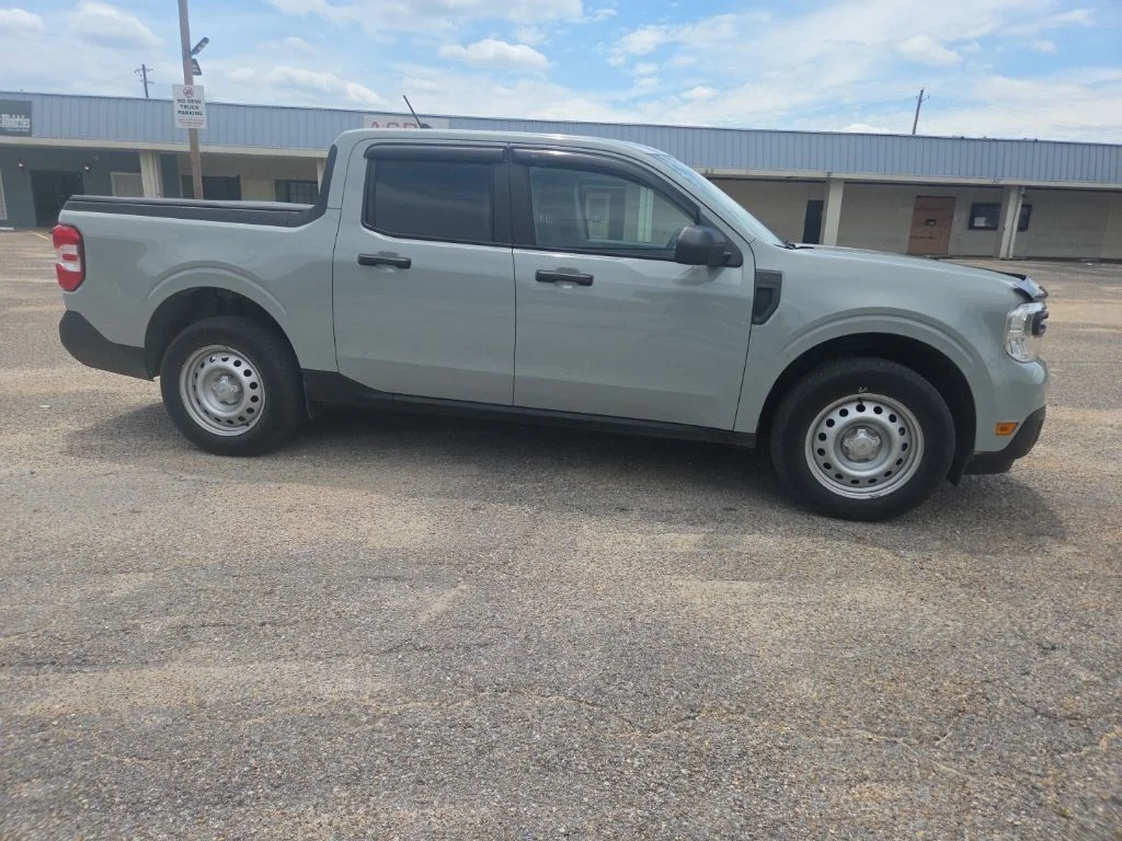 Certified Used 2023  Ford XL image 9