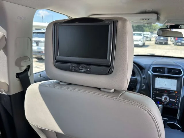 Used 2018 Silver Ford Platinum image 22