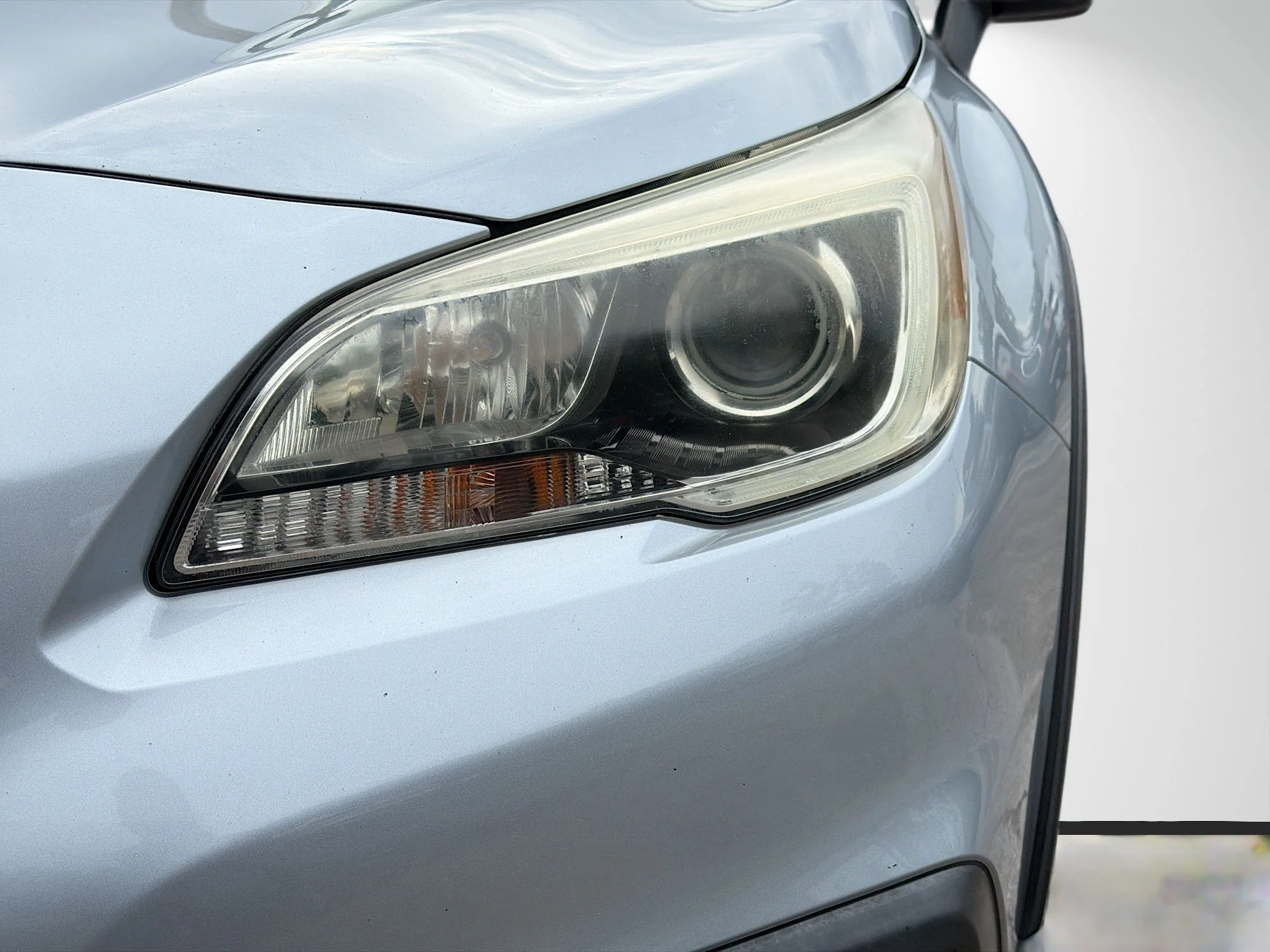 Used 2016 Ice Silver Metallic Subaru 2.5i Premium image 9