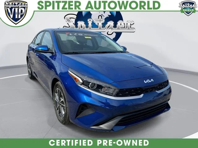 2024 Kia Forte LXS AT's photo