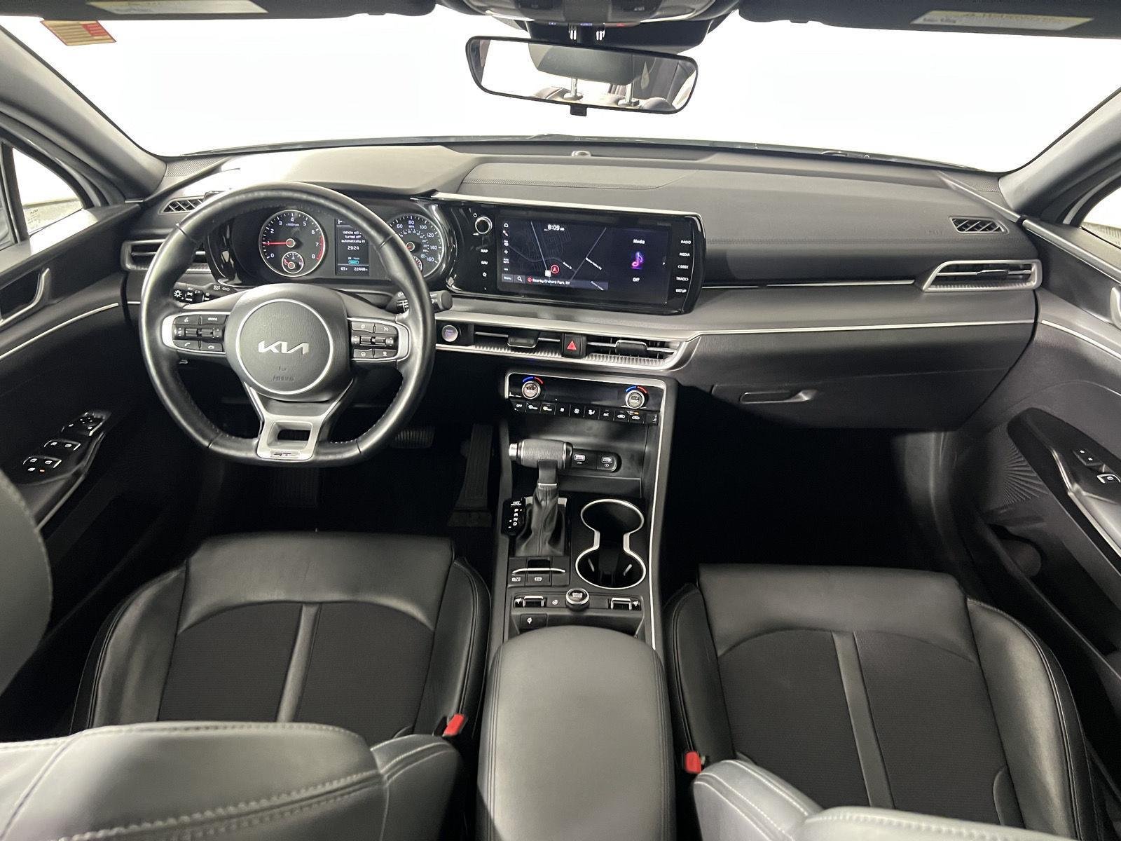 Used 2024 Glacial White Pearl Kia GT-Line image 7