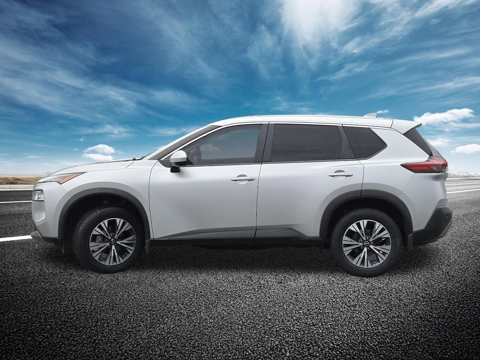 Used 2023 Brilliant Silver Metallic Nissan SV image 13