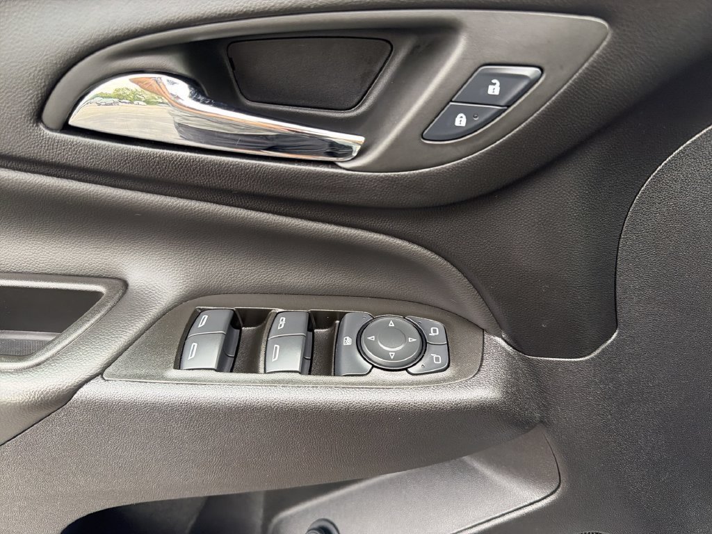 2024 Chevrolet Equinox LT - Photo 19