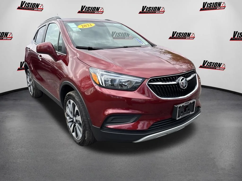 Used 2022 Red Buick Preferred image 3