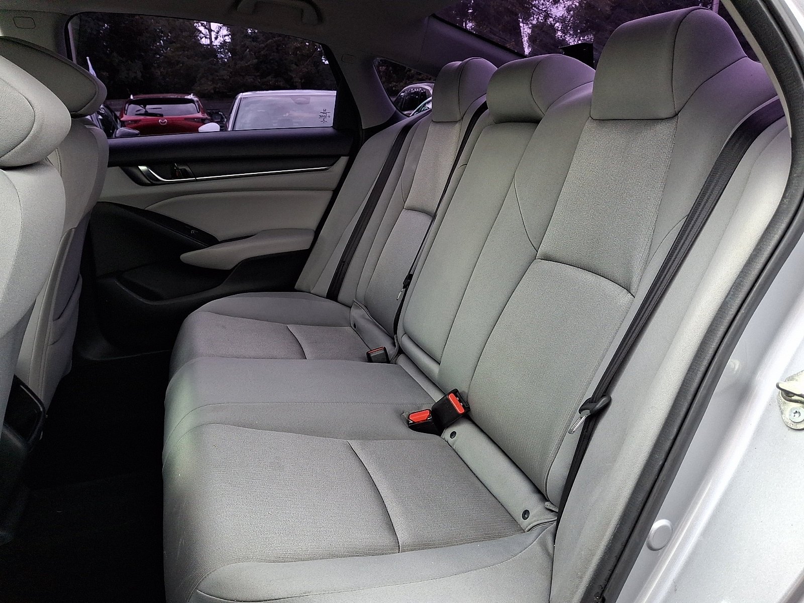2018 Honda Accord LX - Photo 9