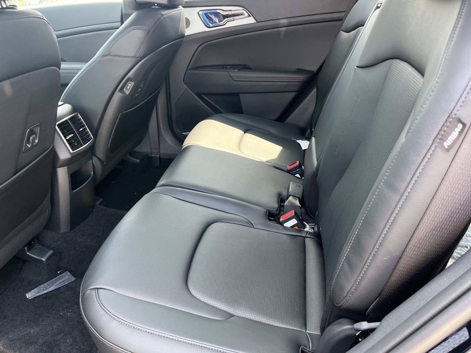 New 2027 Ebony Black Kia EX image 20