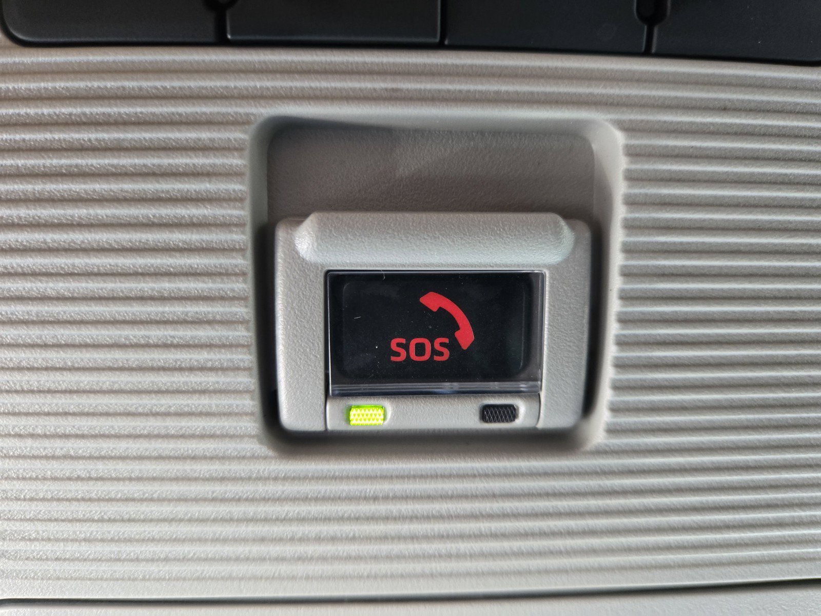 Used 2022 White Toyota Adventure image 17