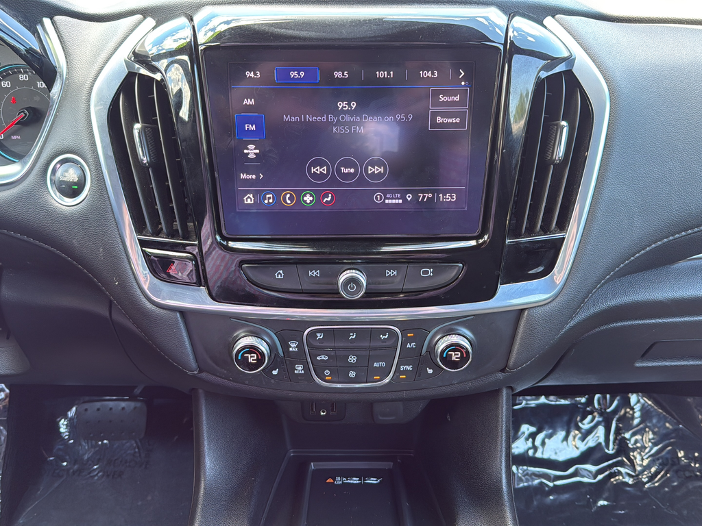 Used 2022 White Chevrolet LT image 17