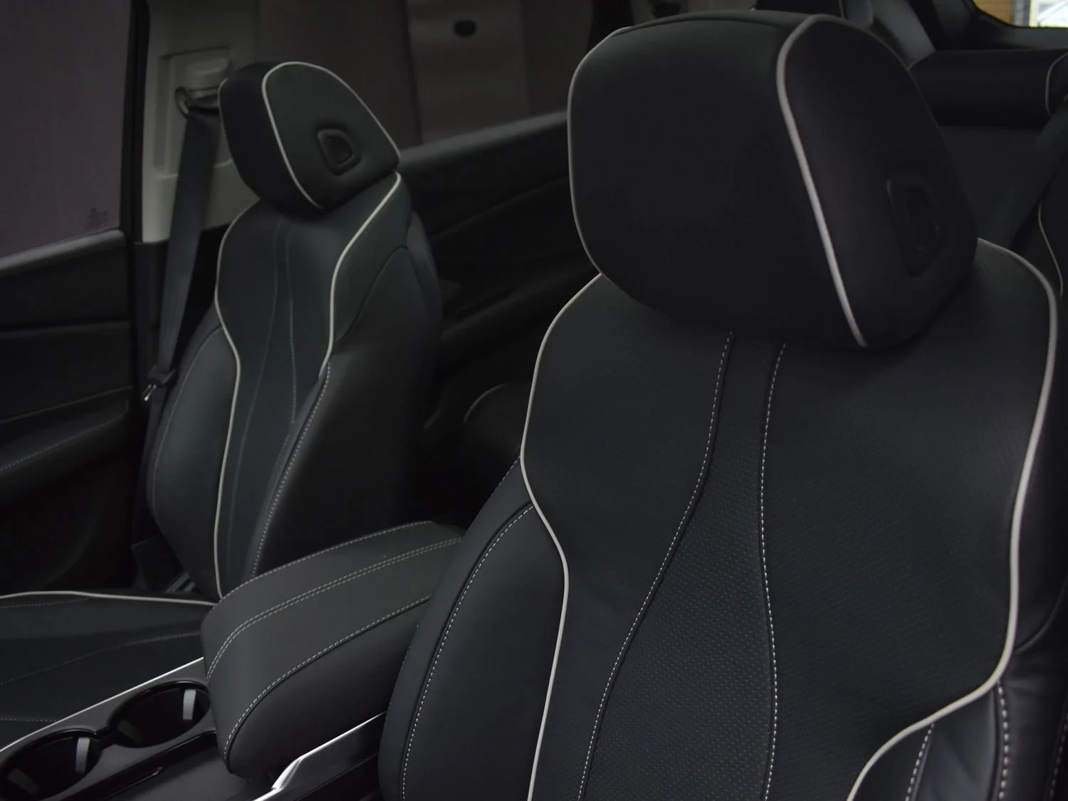 New 2026 Majestic Black Pearl Acura w/Advance Package image 21