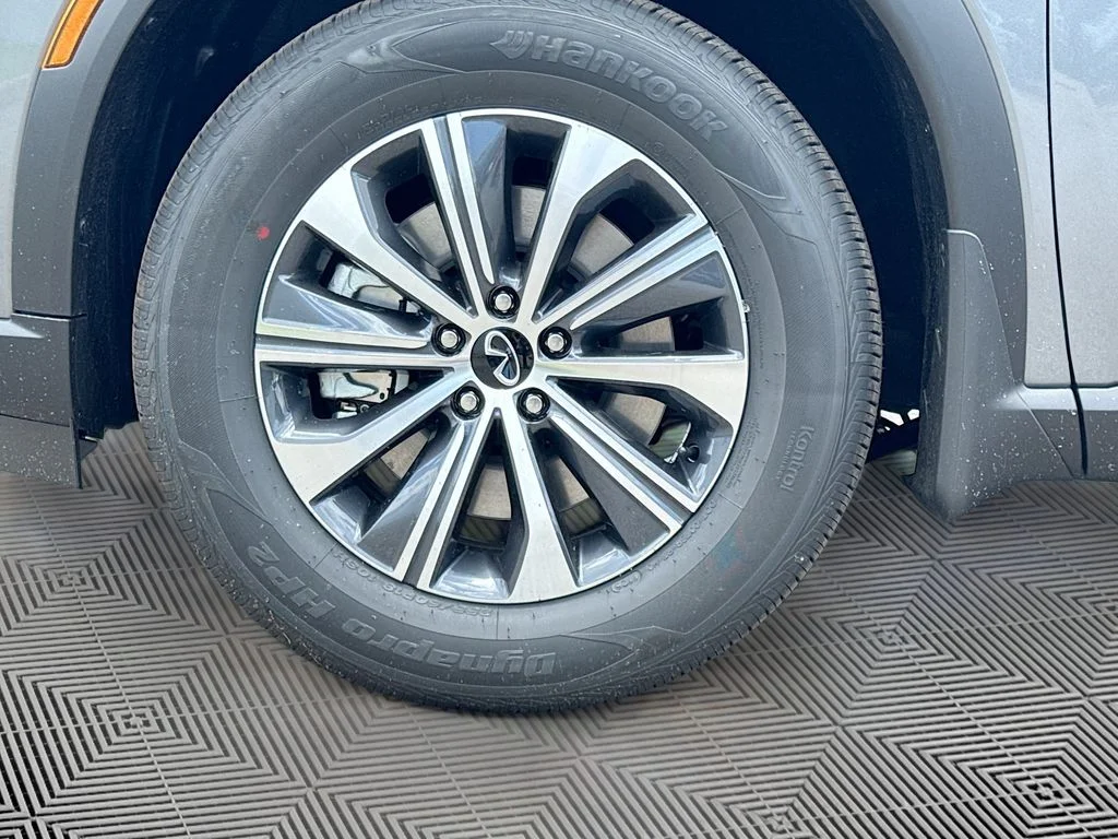 New 2027 GRAPHITE SHADOW INFINITI Pure FWD image 33
