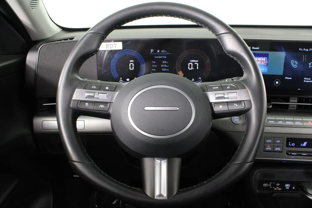 Used 2026 White Hyundai SEL Sport image 10