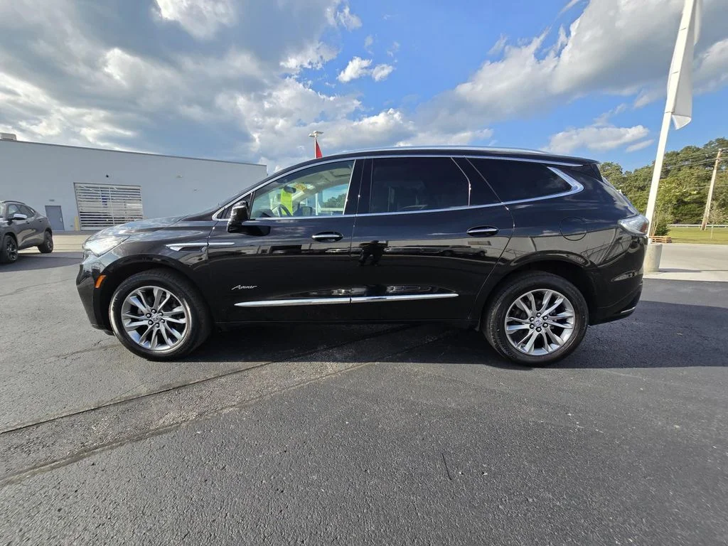 Certified Used 2023 EBONY TWILIGHT METALLIC Buick Avenir image 4
