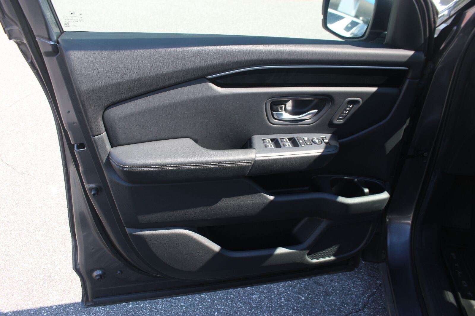 Used 2024 Gray Honda Touring image 14