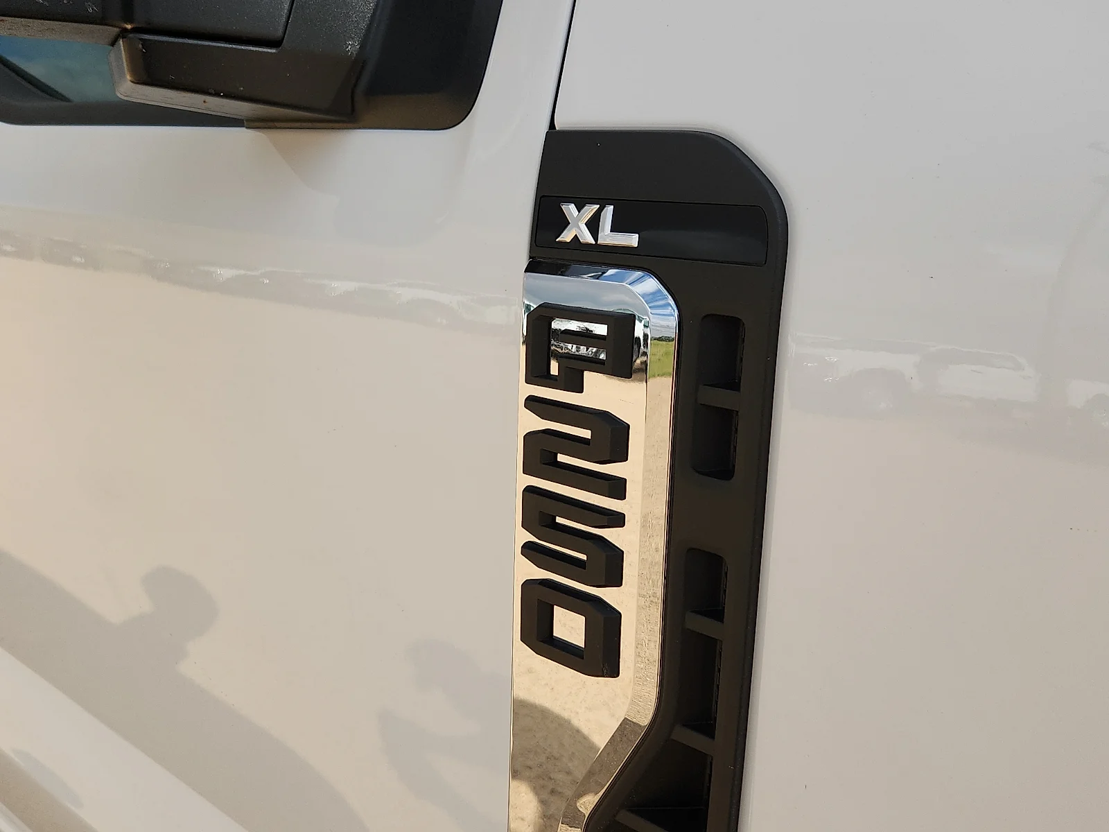 New 2026 Oxford White Ford F-250® XL image 10