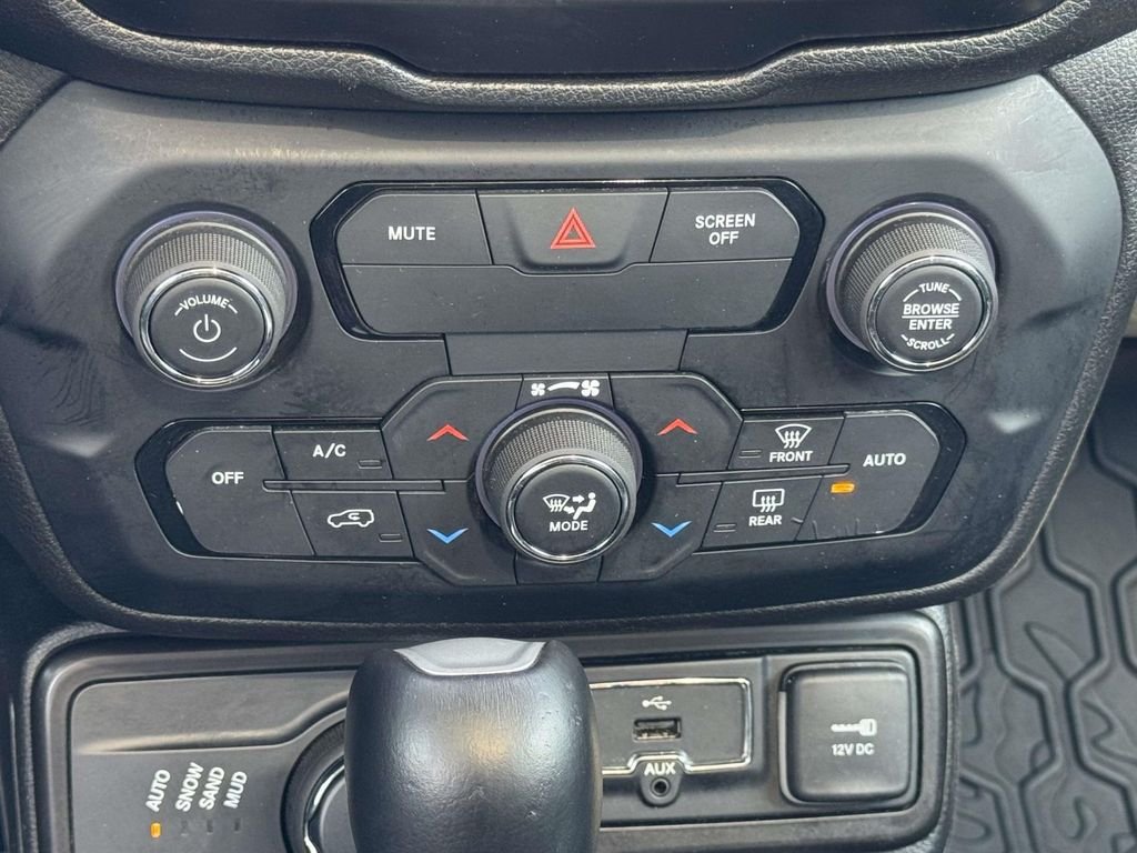 Used 2019 Blue Jeep Limited image 20