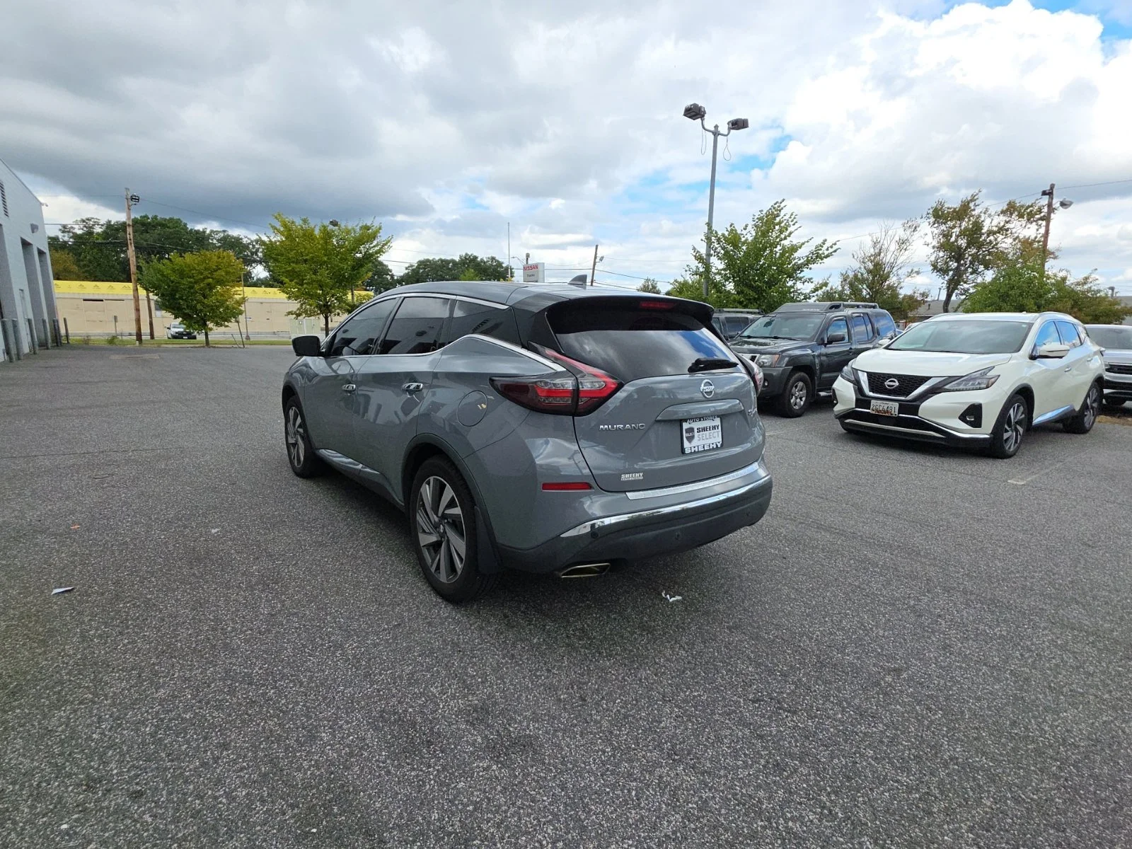 Used 2021 Gray Nissan SL image 5