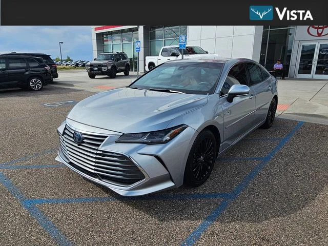 2021 Toyota Avalon Limited Hybrid's photo