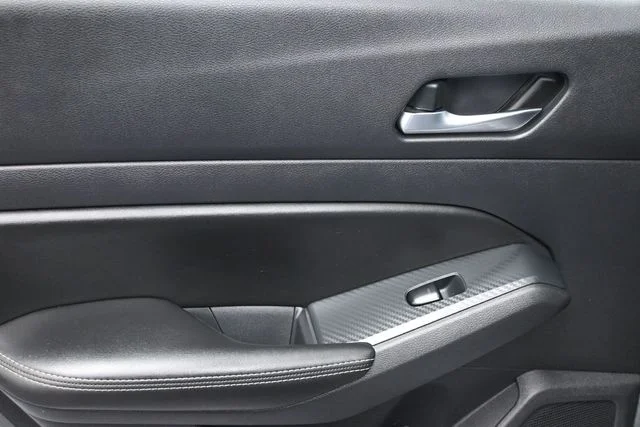 Used 2019 Gray Nissan 2.5 SL image 14