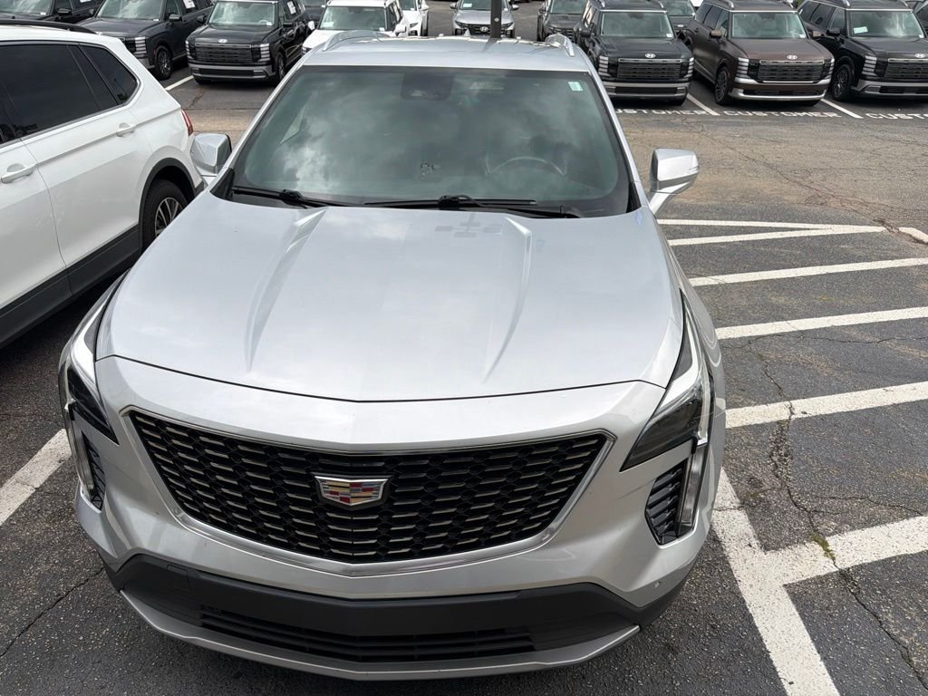 Radiant Silver Metallic 2022 Cadillac XT4 SUV / Crossover Front-Wheel Drive 9-Speed Automatic