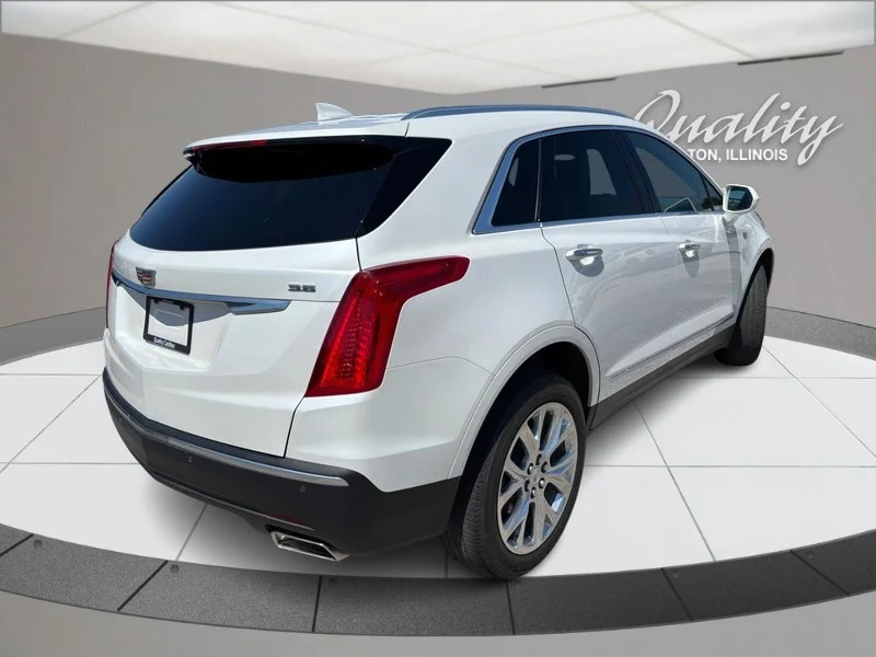 Used 2019 Crystal White Tricoat Cadillac Premium Luxury FWD image 3