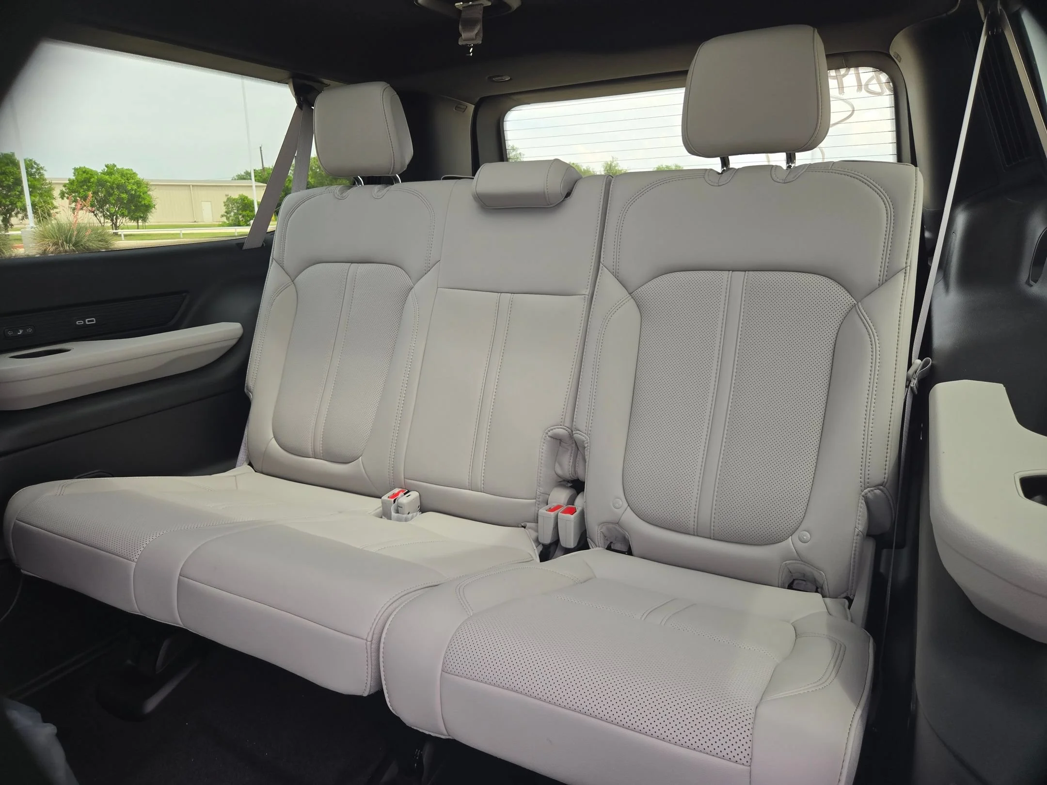 New 2026 Bright White Clearcoat Jeep  image 15
