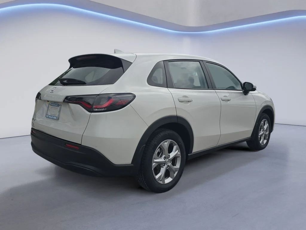 Used 2025 Platinum White Pearl Honda LX image 6