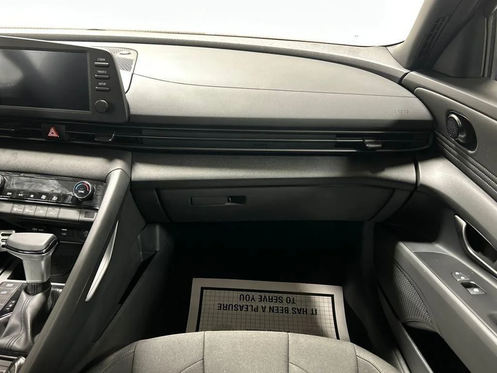 2025 Hyundai Elantra SEL - Photo 8