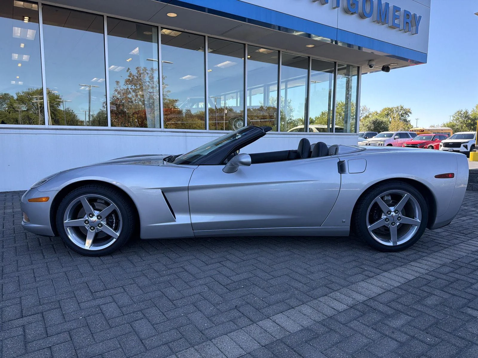 Used 2006 Machine Silver Metallic Chevrolet 2DR CONV image 2