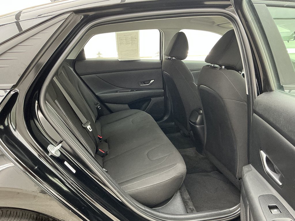 Used 2022 Phantom Black Hyundai SEL image 22