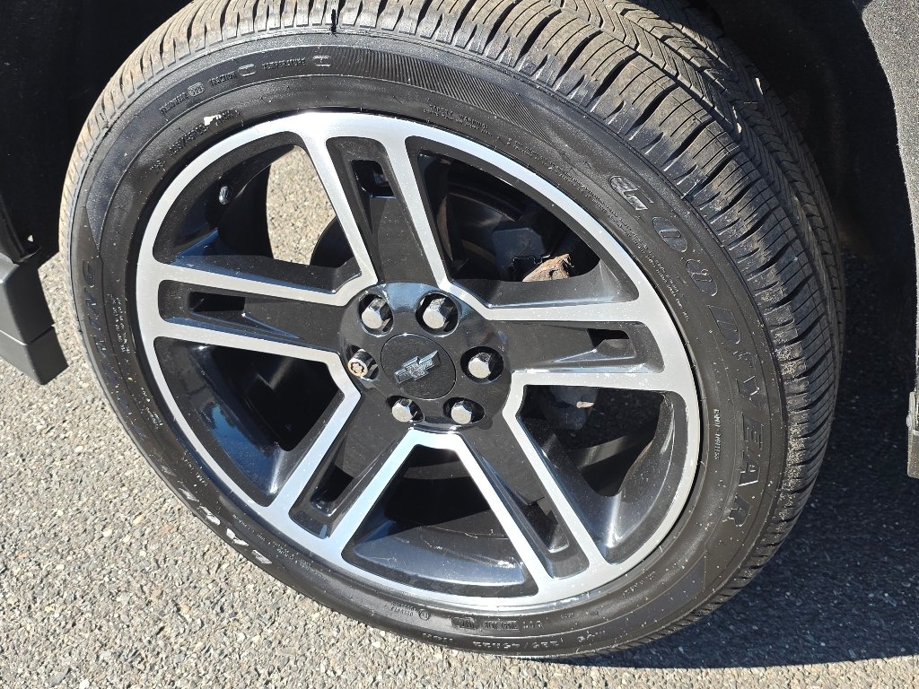 Used 2017 Black Chevrolet High Country image 7