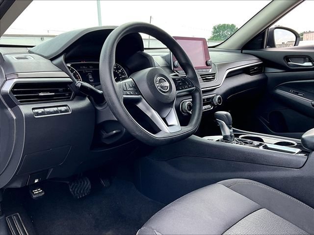 Used 2024 Brilliant Silver Metallic Nissan 2.5 SV image 8