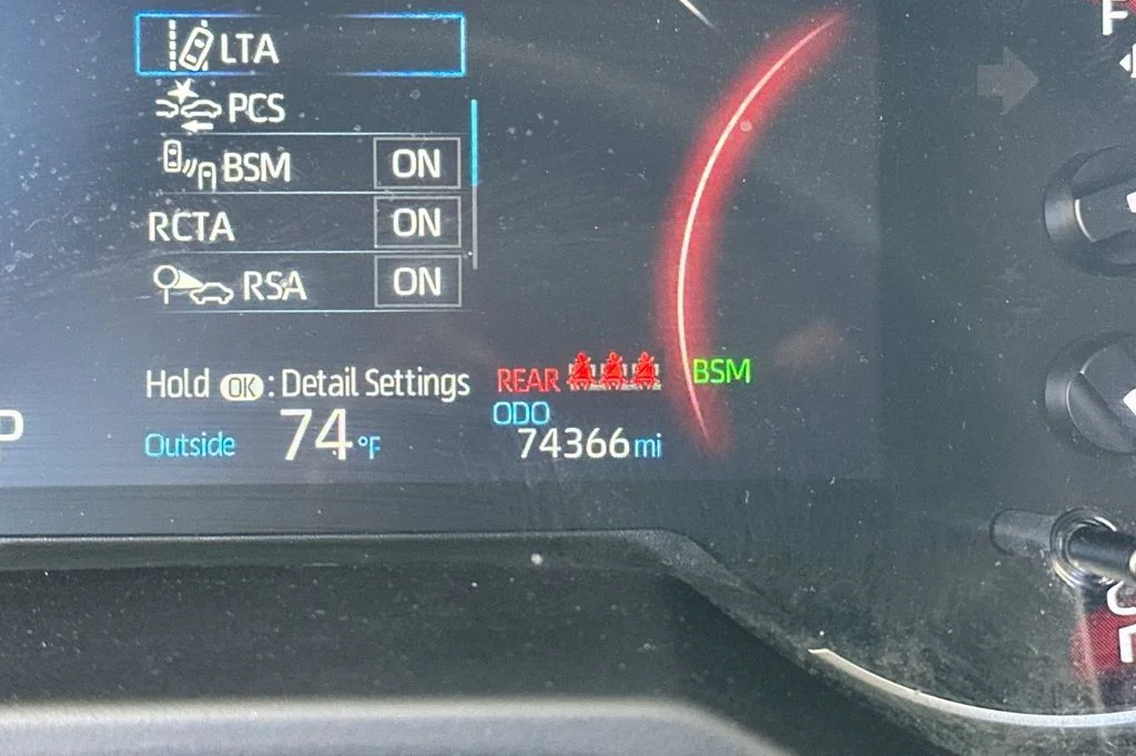 2025 Toyota RAV4 XLE Premium - Photo 30