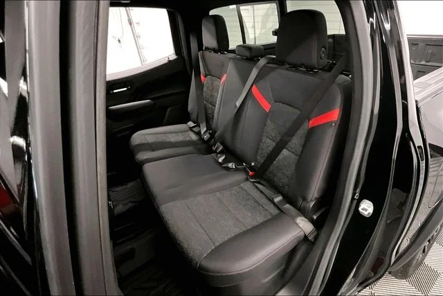 Used 2024 Black Chevrolet Z71 image 23