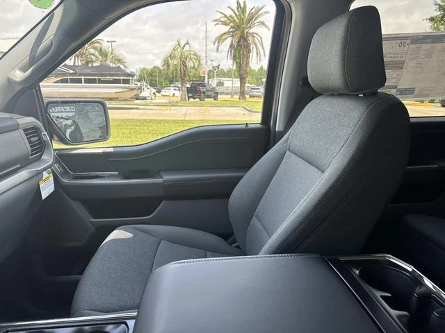 New 2026 Carbonized Gray Metallic Ford XLT image 32