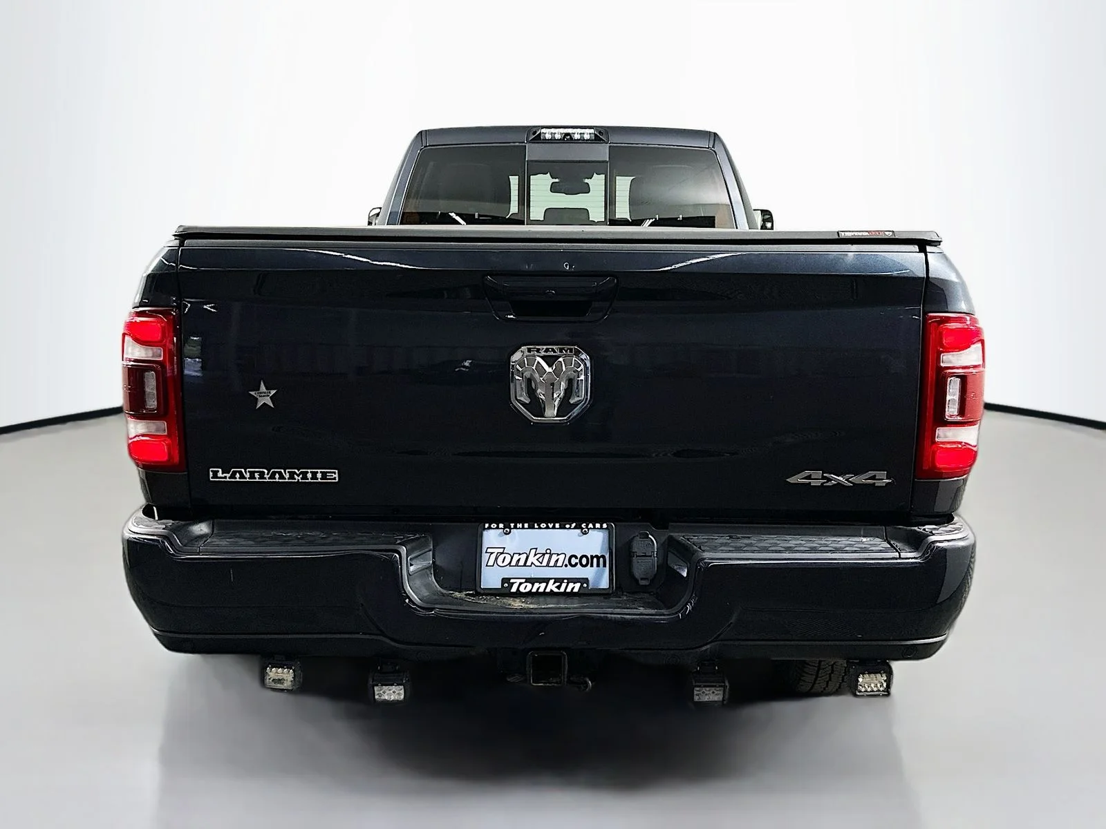 Used 2020 Maximum Steel Metallic Clearcoat Ram Laramie image 7