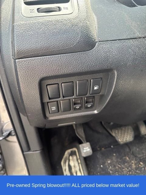 Used 2010 Gray Nissan SL image 13