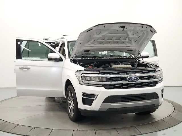 Used 2024 White Ford Limited image 10