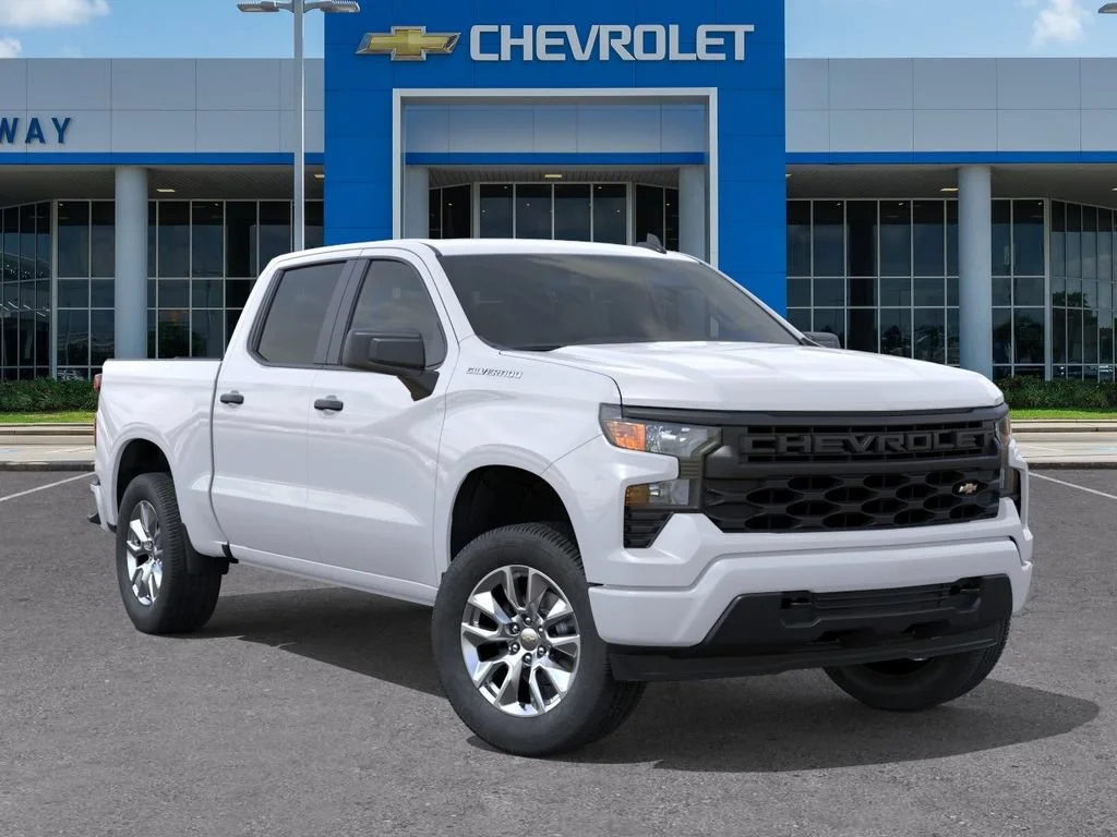 New 2026 Summit White Chevrolet Custom image 7