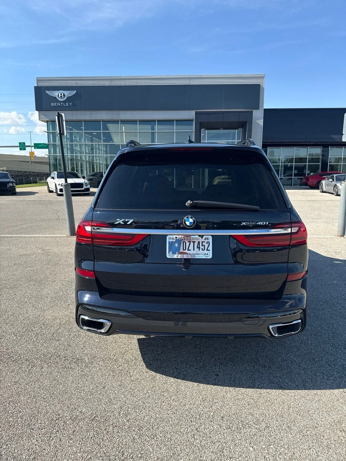 Used 2019 Black BMW xDrive40i image 7