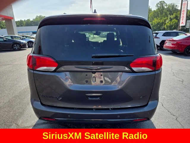 Used 2020 Gray Chrysler Launch Edition image 8