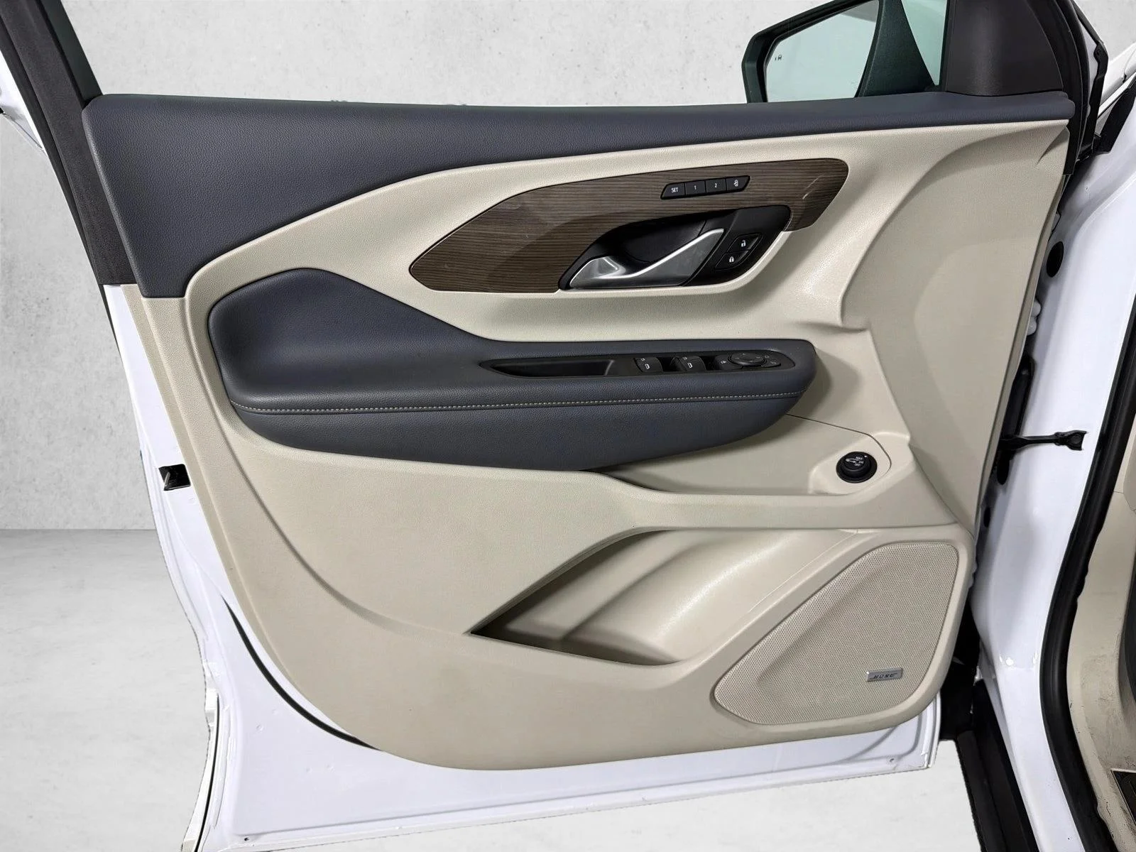 Used 2022 Black GMC Denali image 12