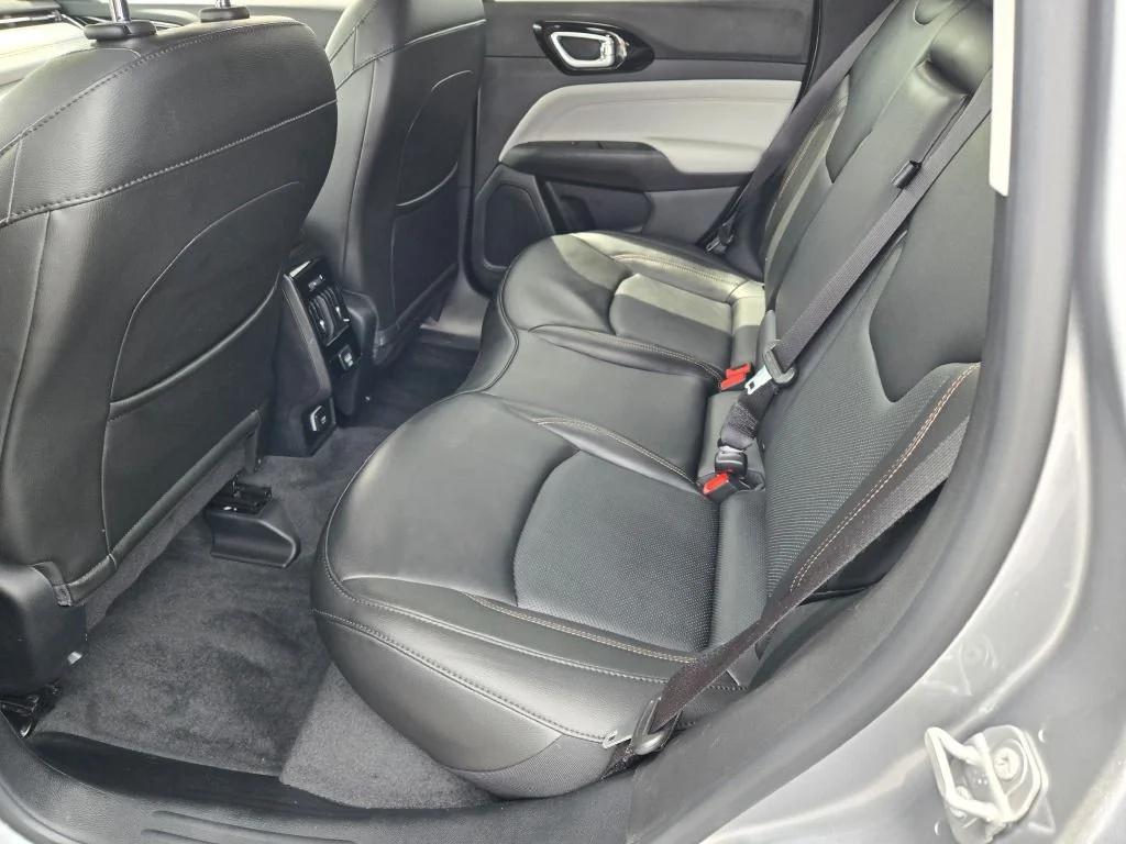 Used 2022 Silver Jeep Limited image 16