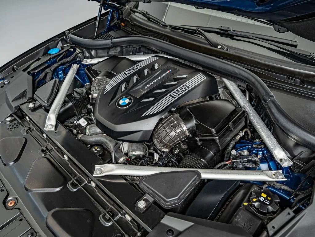 Used 2023 Phytonic Blue Metallic BMW M50i image 42