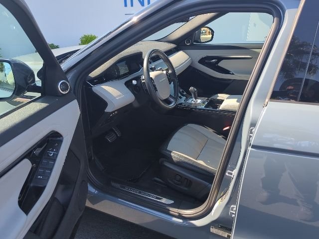 Used 2020  Land Rover First Edition image 14