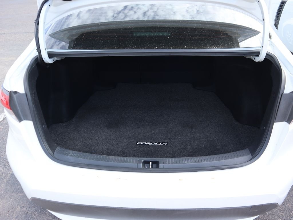 Used 2020 Super White Toyota LE image 11