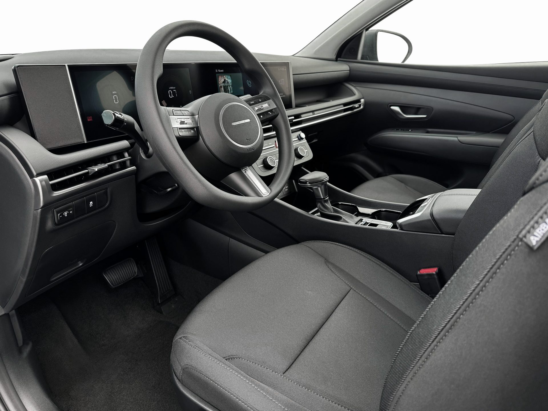 2025 Hyundai Tucson SE - Photo 14