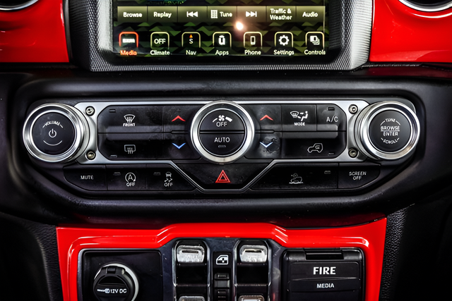 Used 2022 Black Jeep Overland image 19