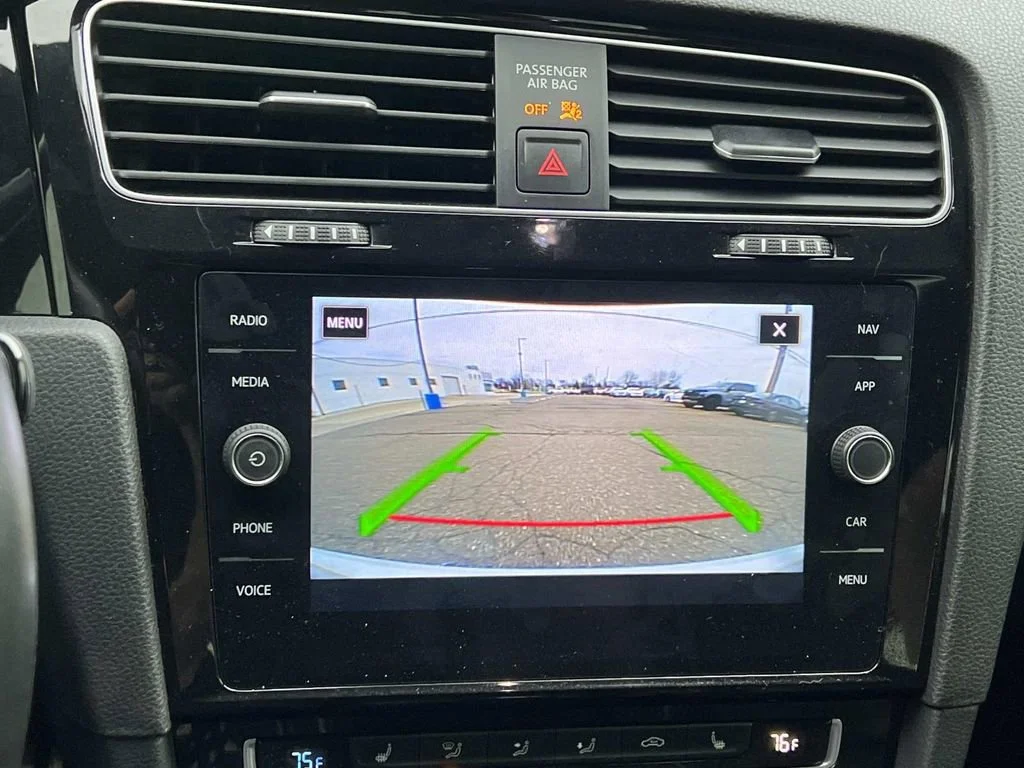 Used 2019 White Volkswagen 2.0T w/DCC & Navigation image 18